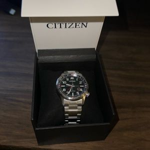 Citizen Mens Silver Tone Stainless Steel Bracelet Watch